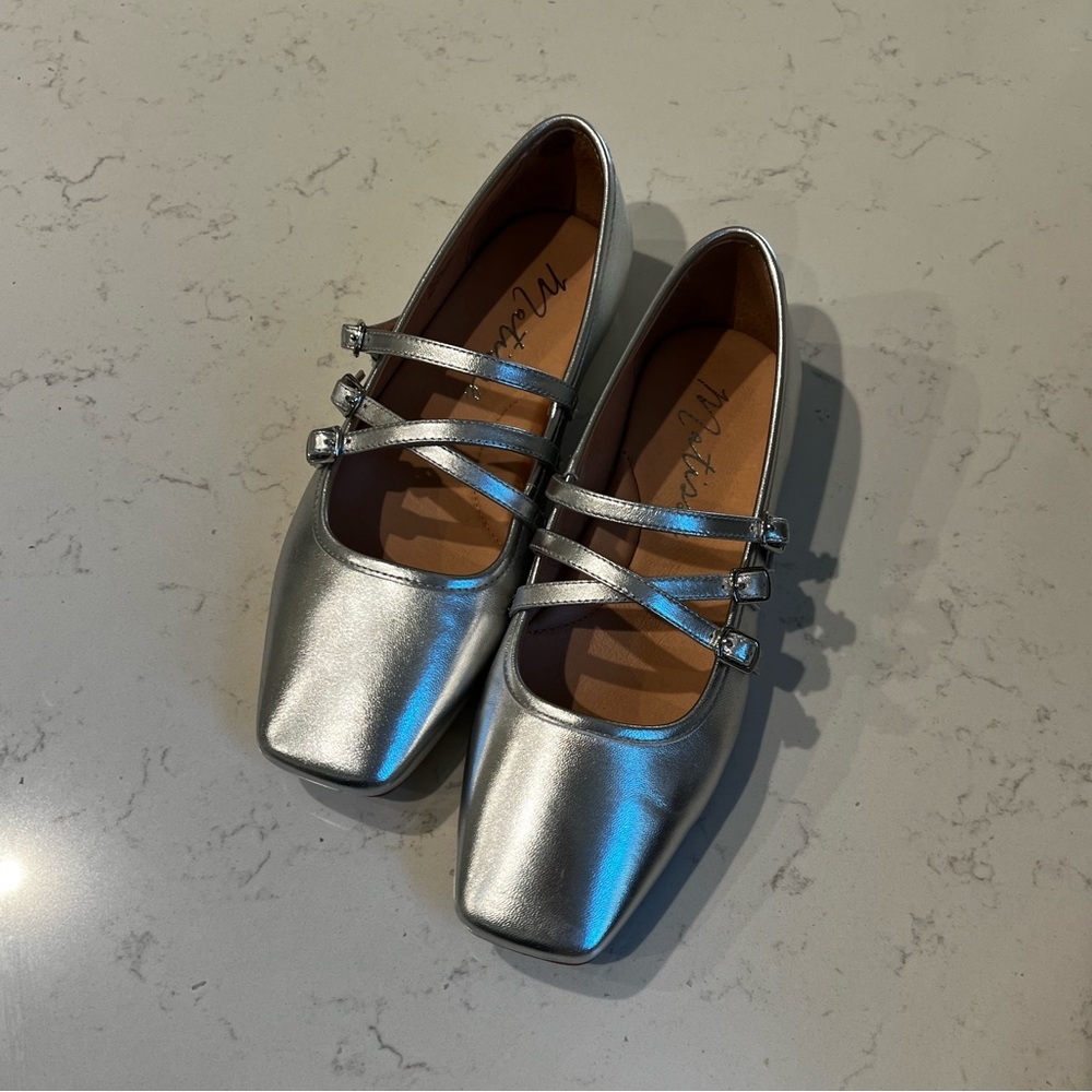 Matisse Silver Ballet Flats Size 8